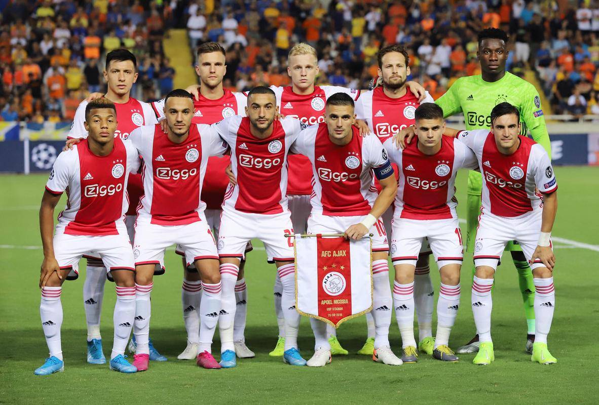 荷甲欧冠资格卡位战！阿贾克斯主场迎战阿尔克马尔：上游劲旅谁能抢占先机？